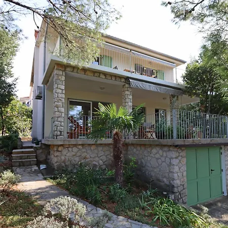 Apartman By The Sea Omisalj, Krk - 5298 *