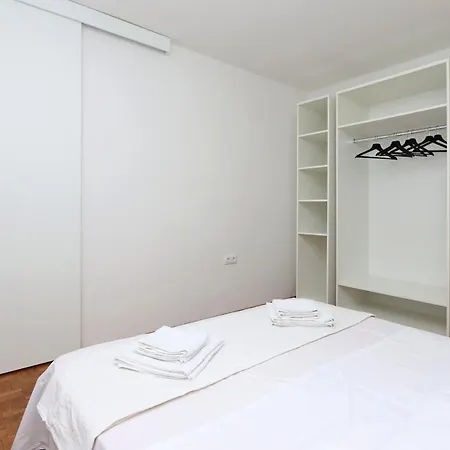 By The Sea Omisalj, Krk - 5298 Apartman *