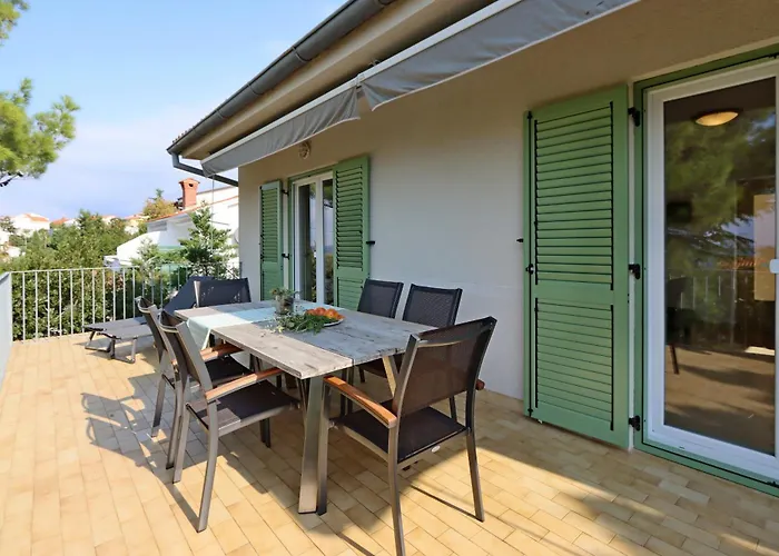 Apartman By The Sea Omisalj, Krk - 5298 *