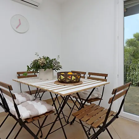 By The Sea Omisalj, Krk - 5298