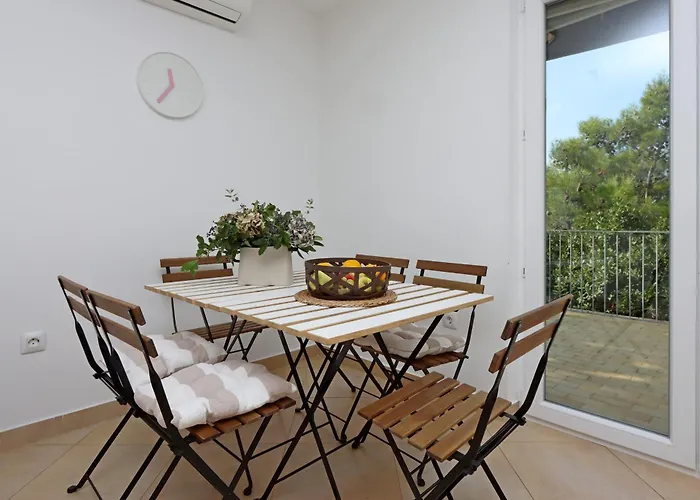 By The Sea Omisalj, Krk - 5298